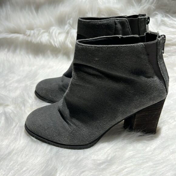 Ecote Gray Canvas Heeled Ankle Boots Size 7.  B74 - Picture 4 of 9